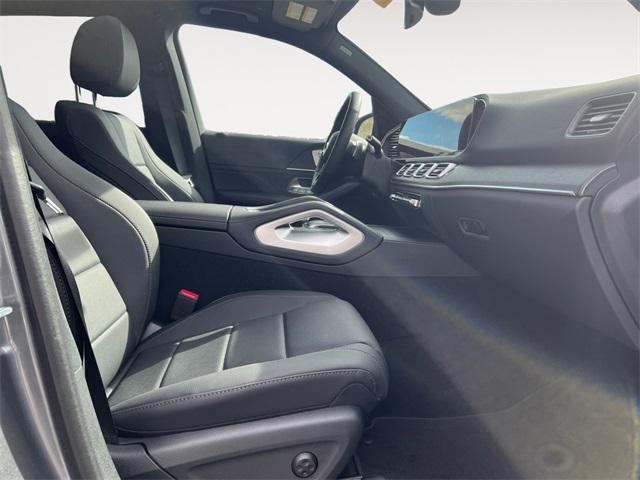 new 2025 Mercedes-Benz GLE 450 car, priced at $77,095