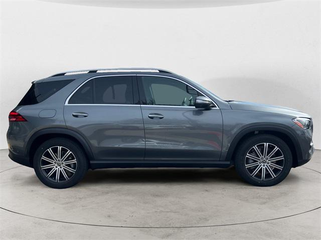 new 2025 Mercedes-Benz GLE 450 car, priced at $77,095