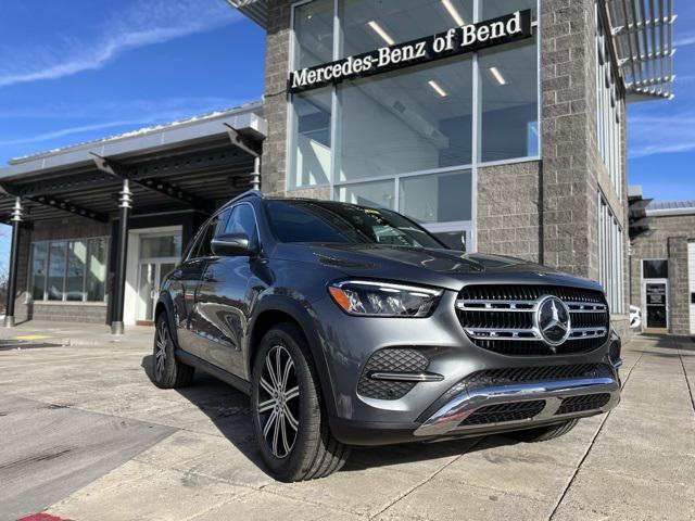 new 2025 Mercedes-Benz GLE 450 car, priced at $77,095