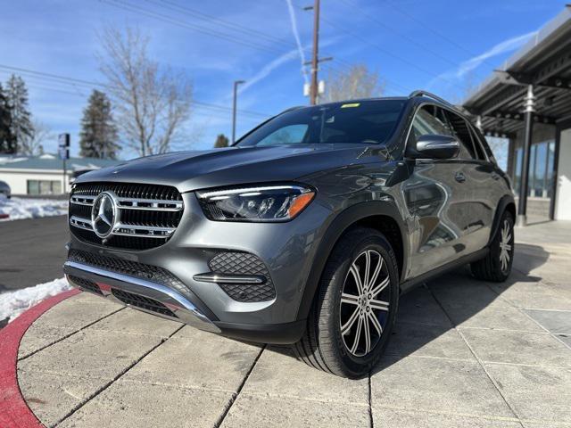 new 2025 Mercedes-Benz GLE 450 car, priced at $77,095