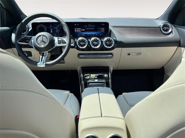 new 2025 Mercedes-Benz GLA 250 car, priced at $53,540