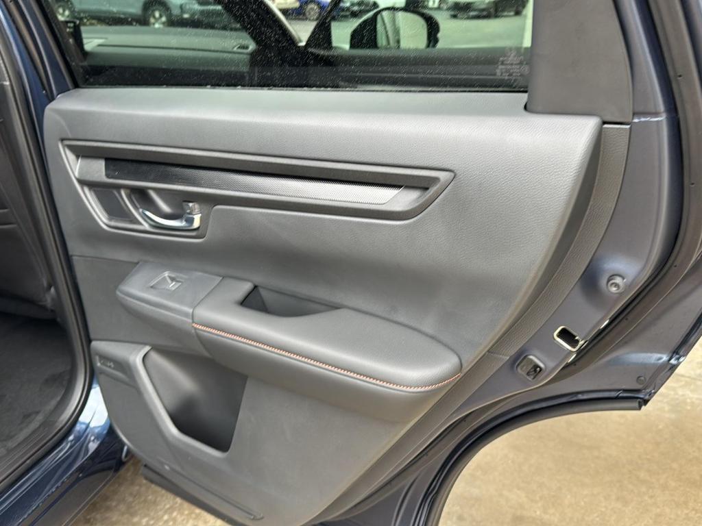 new 2026 Honda CR-V Hybrid car, priced at $40,250