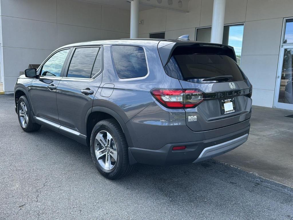 new 2025 Honda Pilot car, priced at $44,950