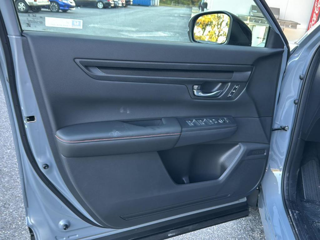 new 2026 Honda CR-V Hybrid car, priced at $40,630