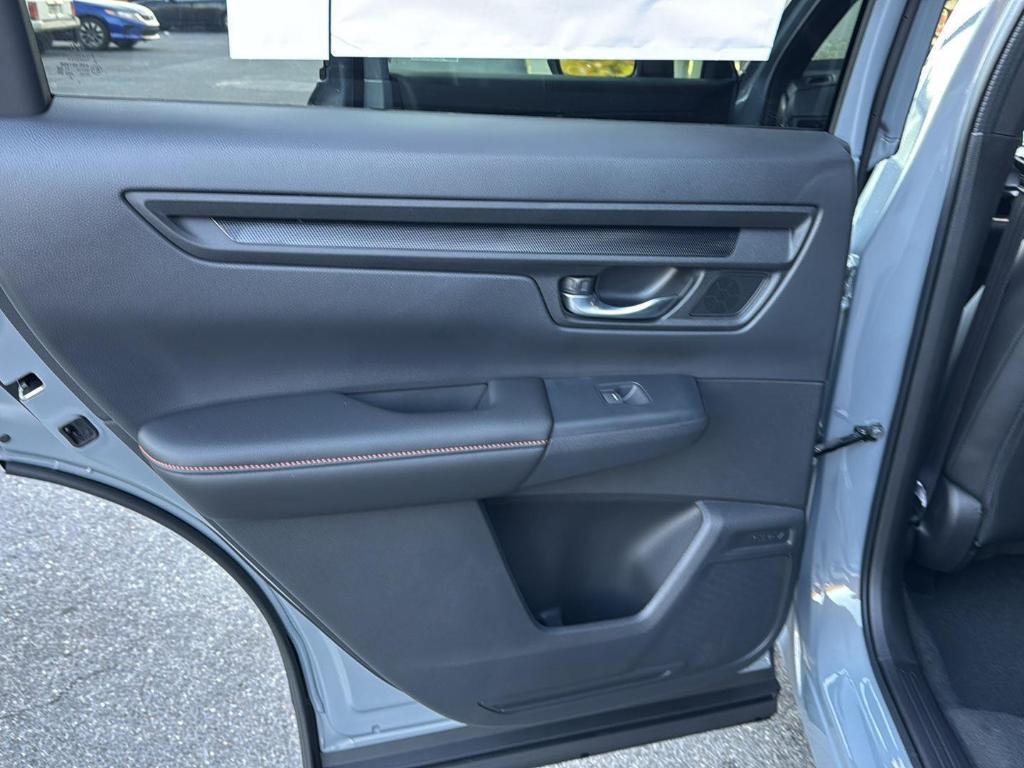 new 2026 Honda CR-V Hybrid car, priced at $40,630