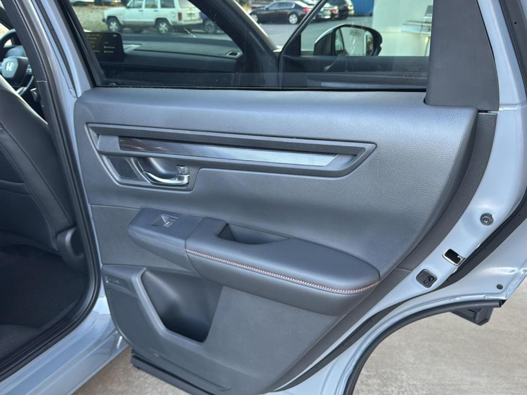 new 2026 Honda CR-V Hybrid car, priced at $40,630