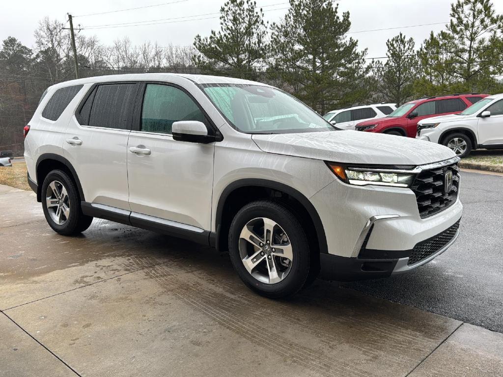 new 2025 Honda Pilot car, priced at $47,505