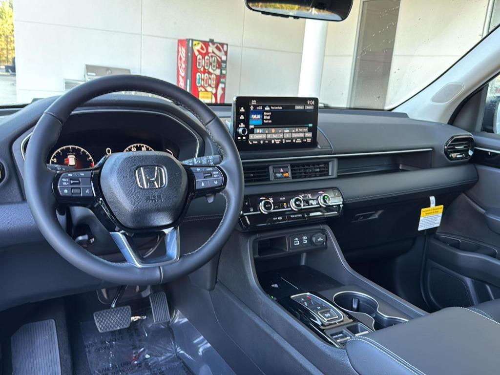 new 2025 Honda Pilot car