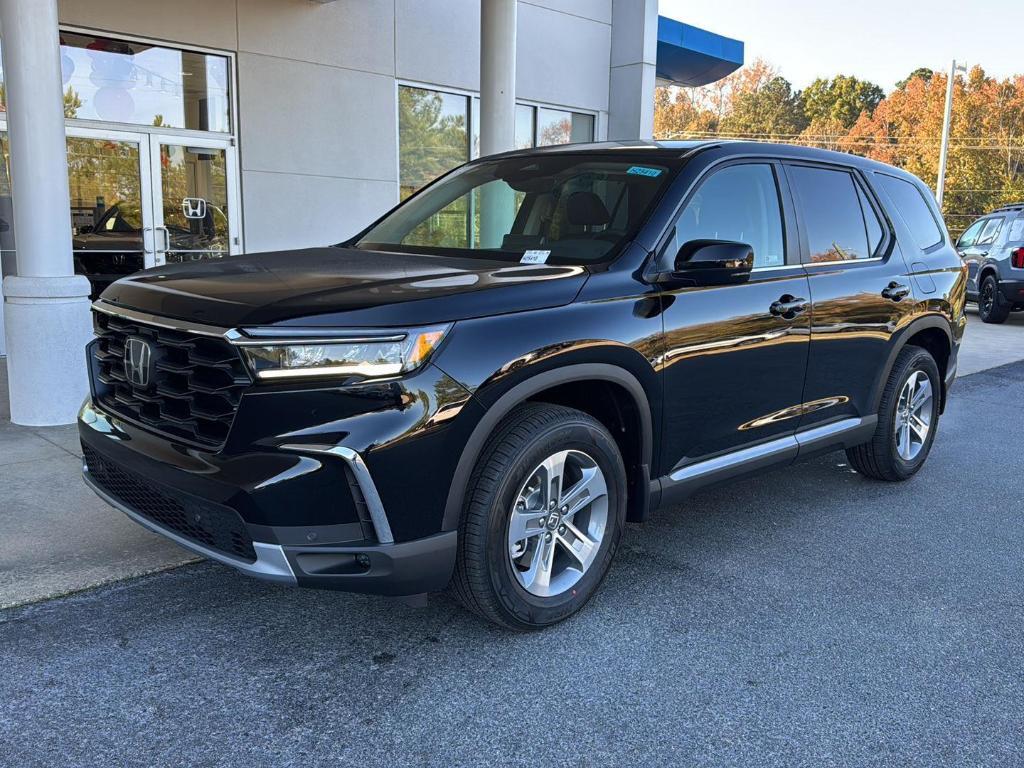 new 2025 Honda Pilot car
