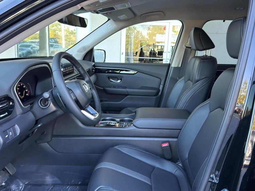 new 2025 Honda Pilot car