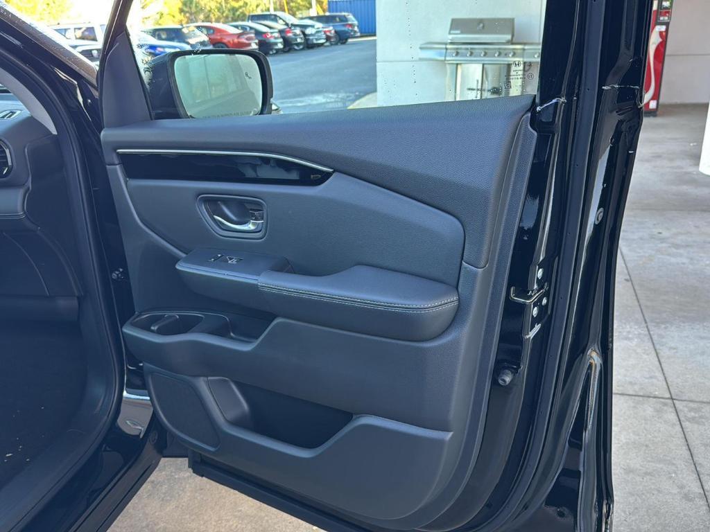 new 2025 Honda Pilot car