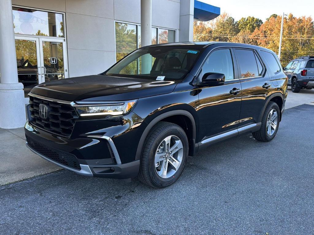 new 2025 Honda Pilot car