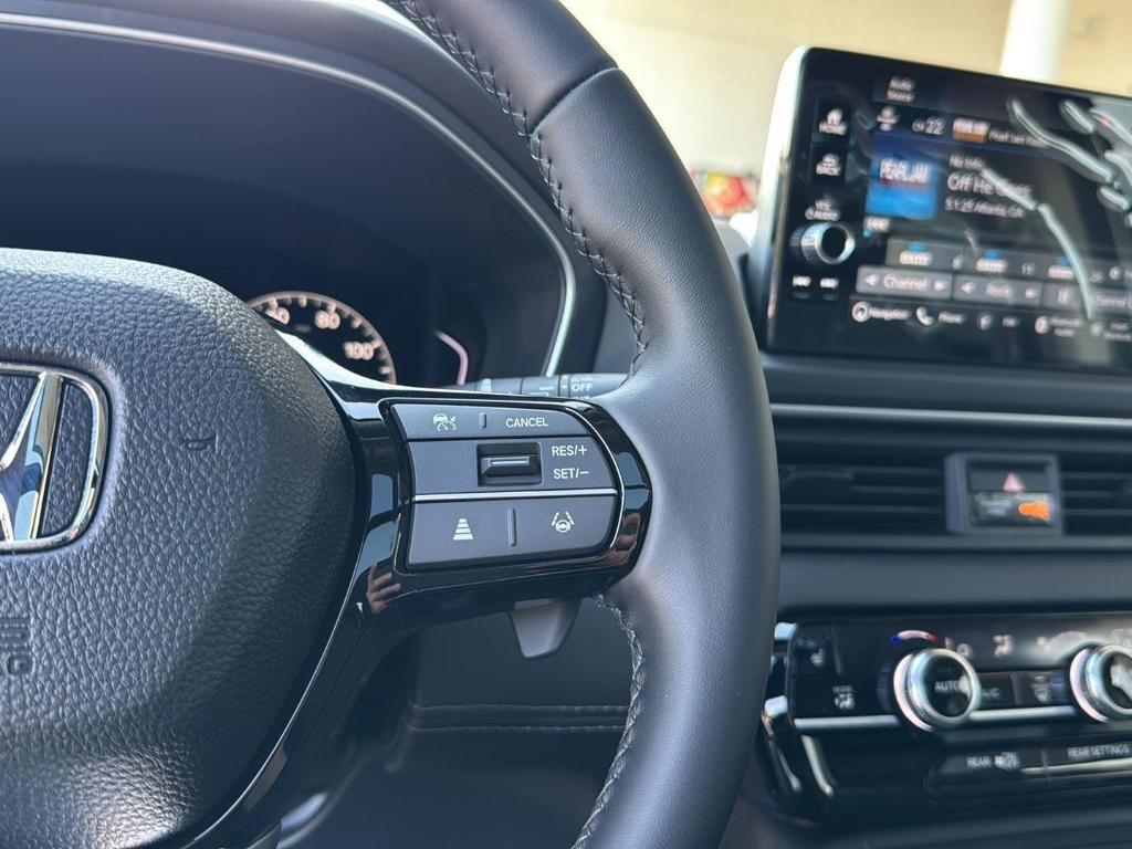 new 2025 Honda Pilot car, priced at $52,950