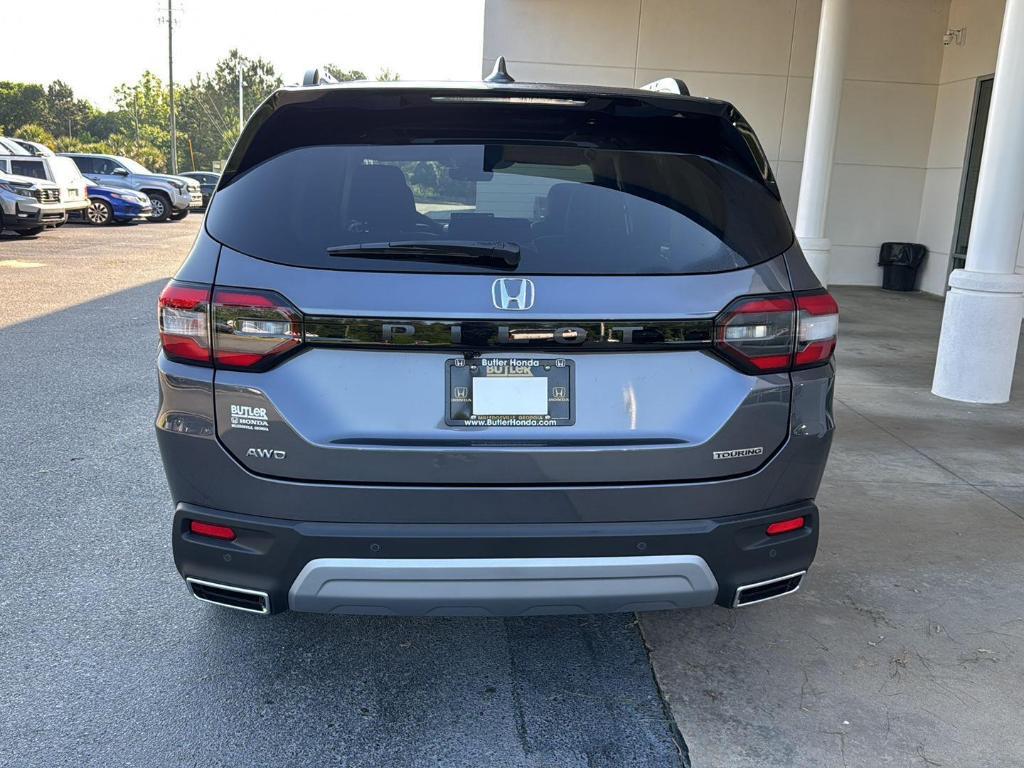 new 2025 Honda Pilot car, priced at $52,950
