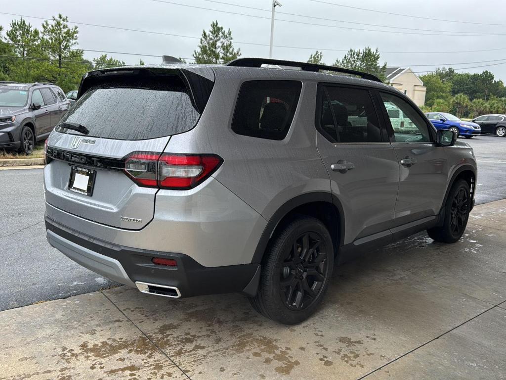 new 2025 Honda Pilot car, priced at $52,995