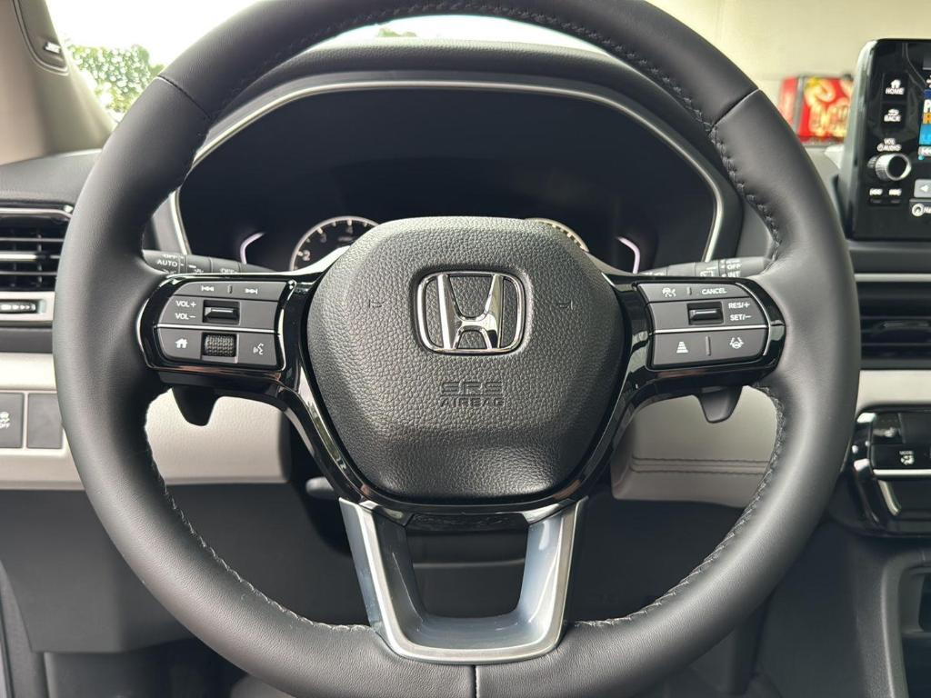 new 2025 Honda Pilot car, priced at $52,995