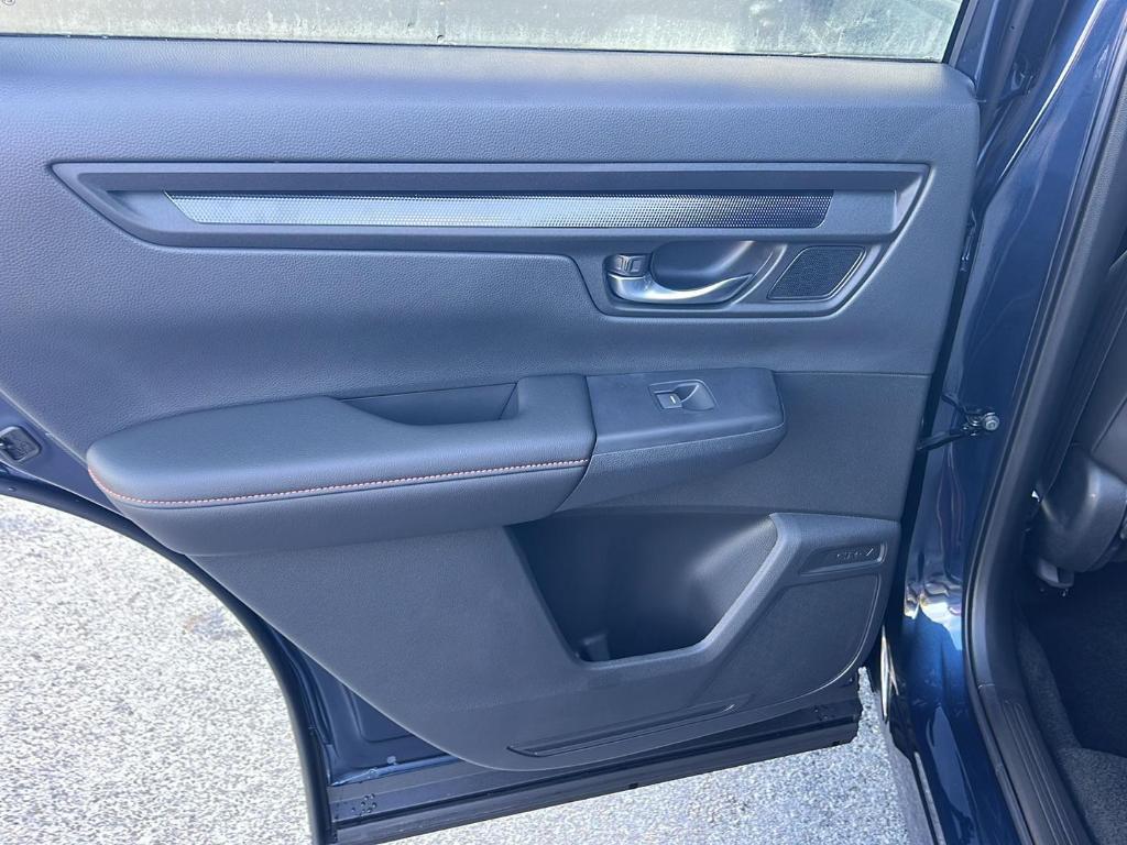 new 2026 Honda CR-V Hybrid car, priced at $41,675