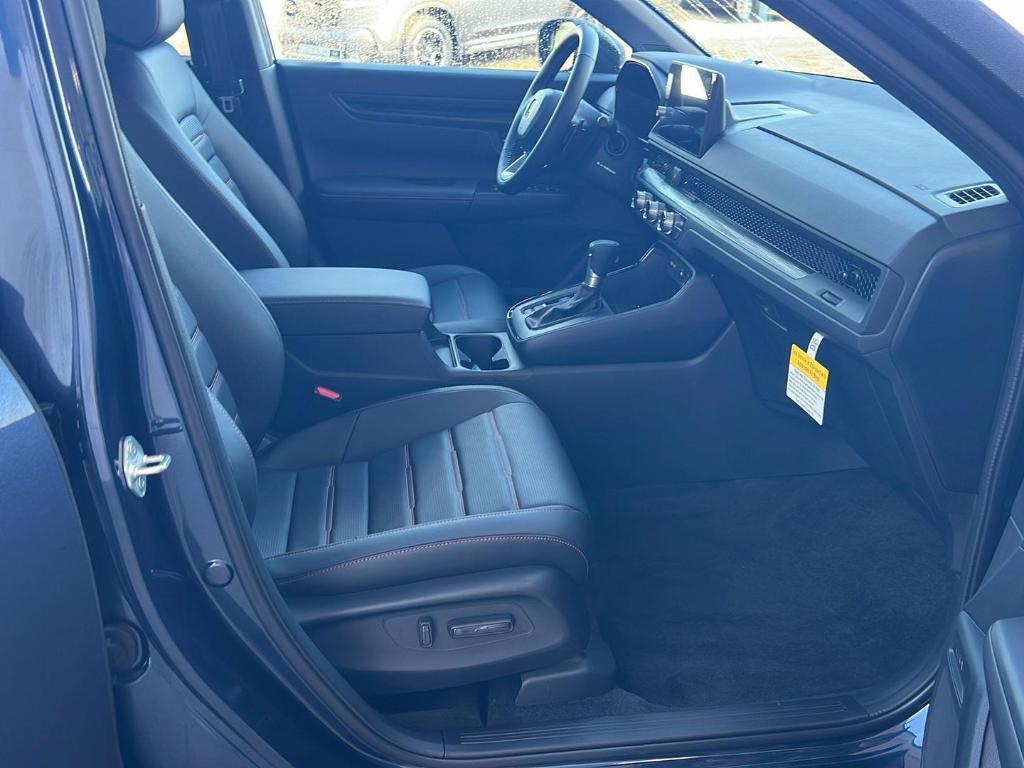 new 2026 Honda CR-V Hybrid car, priced at $41,675