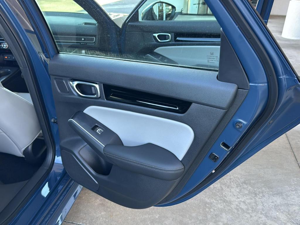 new 2025 Honda Civic Hybrid car, priced at $33,555