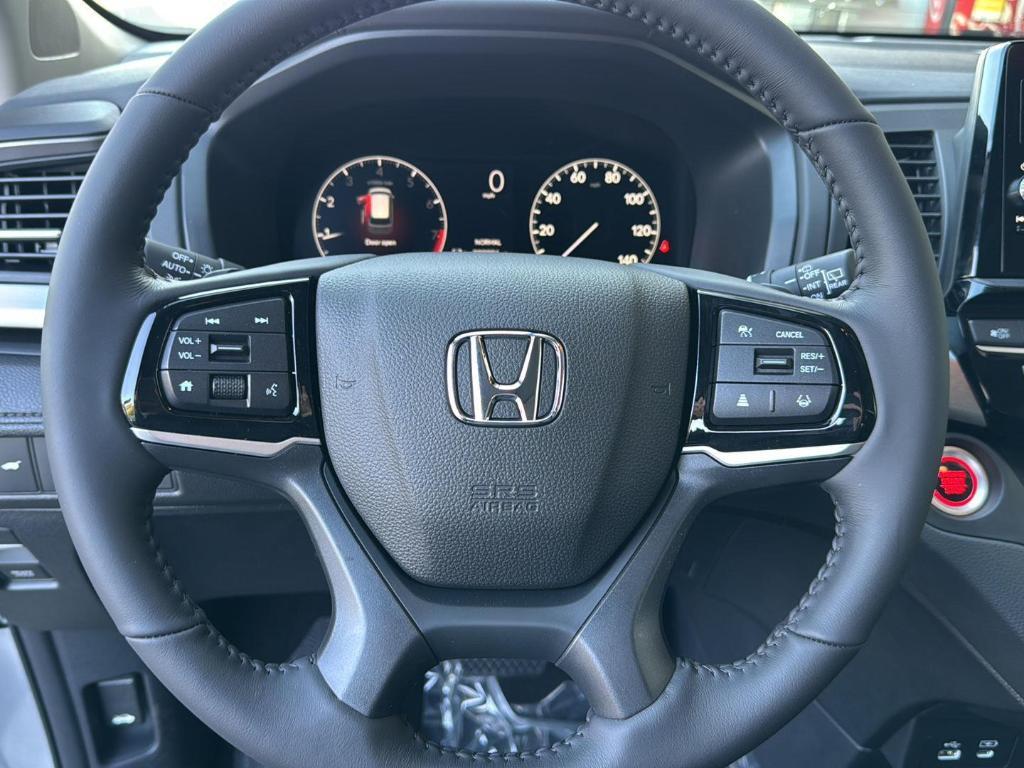 new 2025 Honda Odyssey car, priced at $44,035