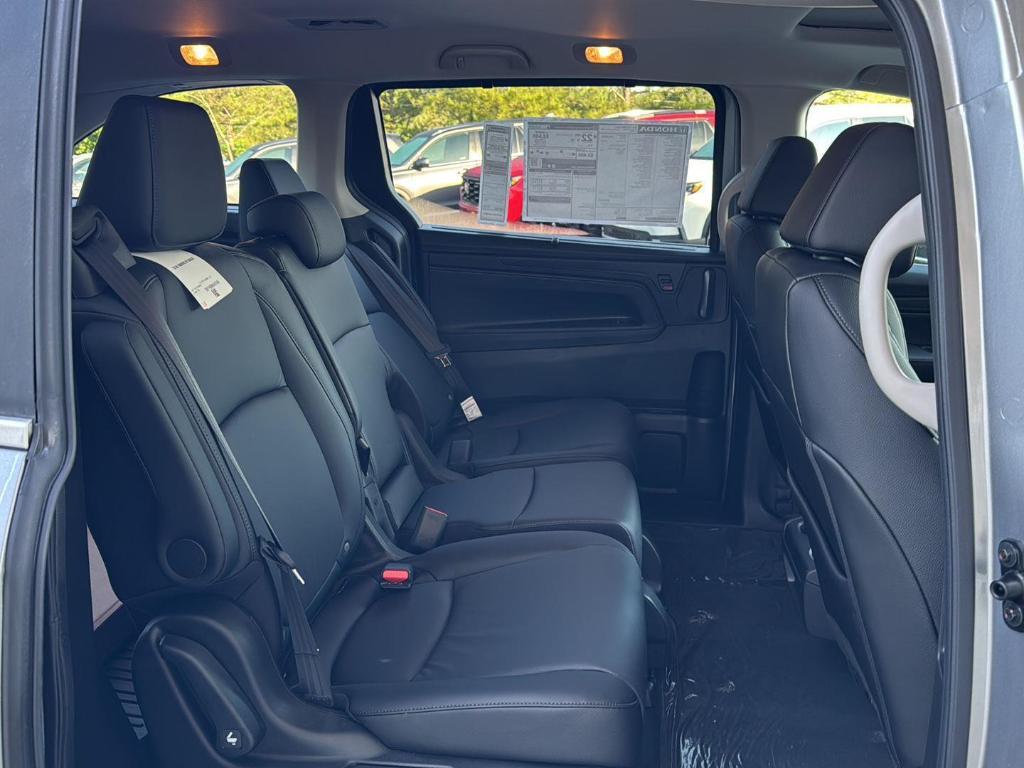 new 2025 Honda Odyssey car, priced at $44,035