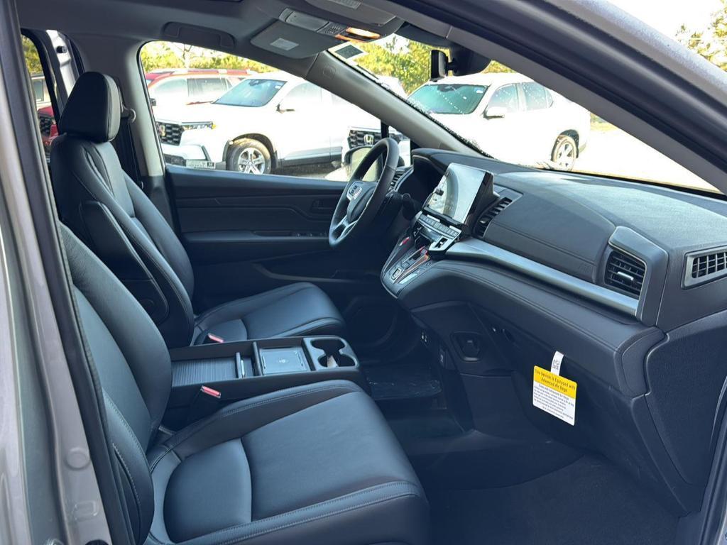 new 2025 Honda Odyssey car, priced at $44,035
