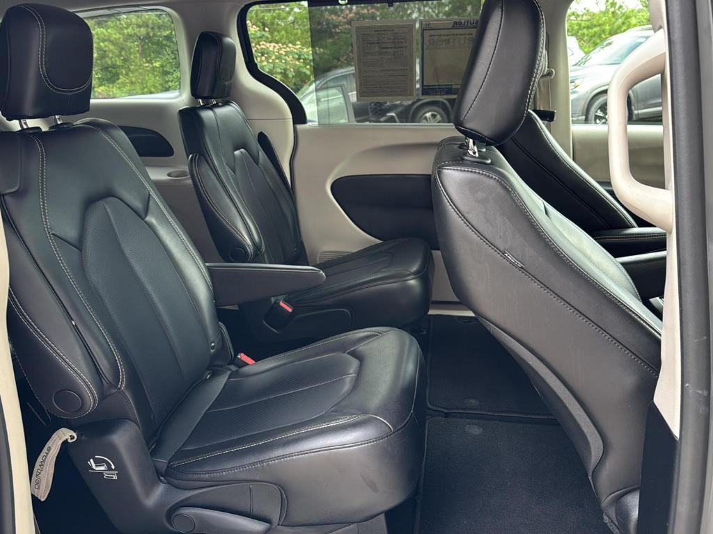 used 2023 Chrysler Pacifica car, priced at $25,495