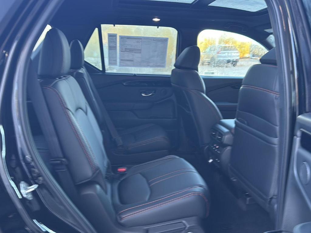 new 2025 Honda Pilot car