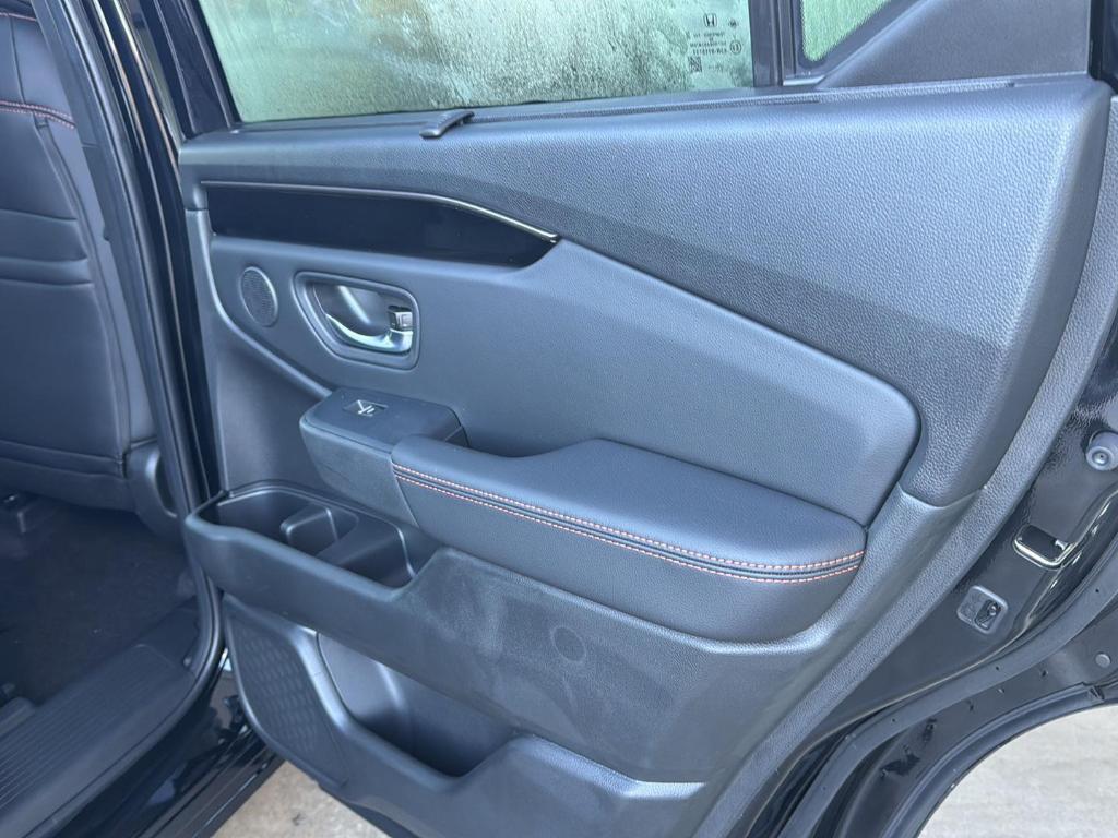 new 2025 Honda Pilot car