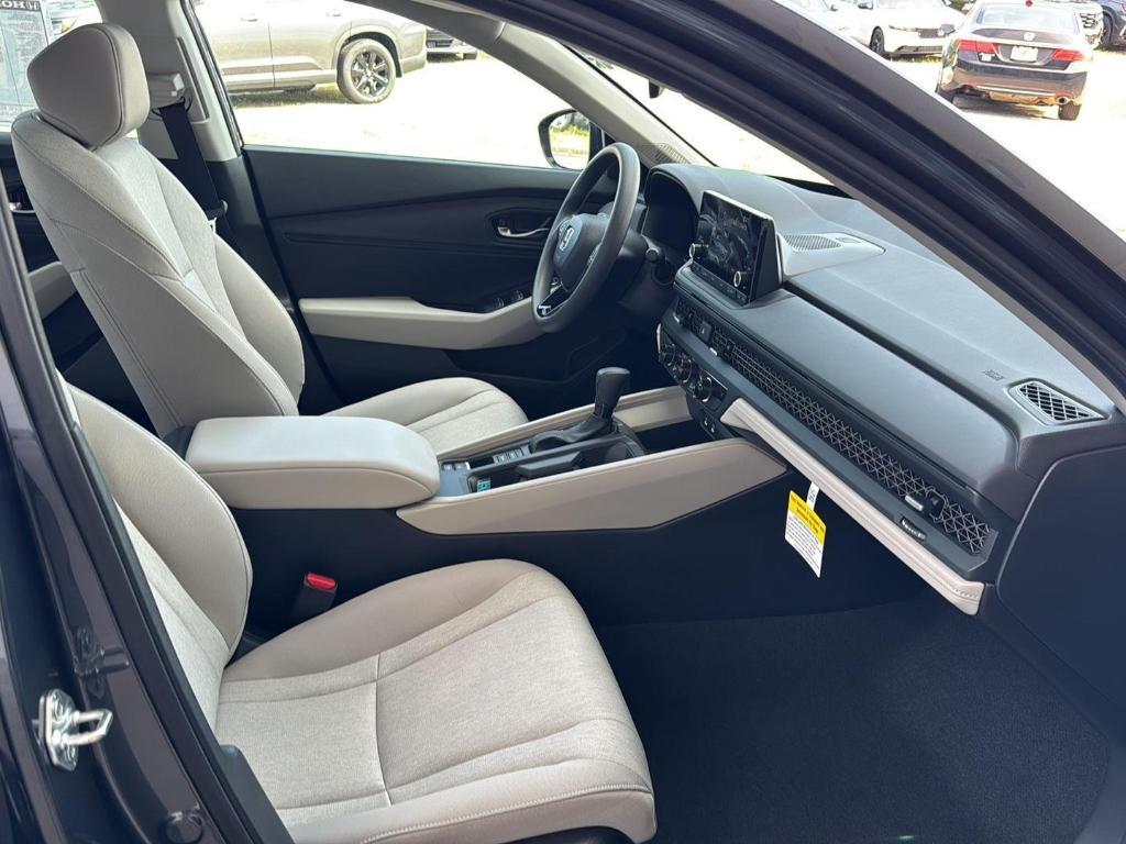 new 2025 Honda Accord car, priced at $29,662