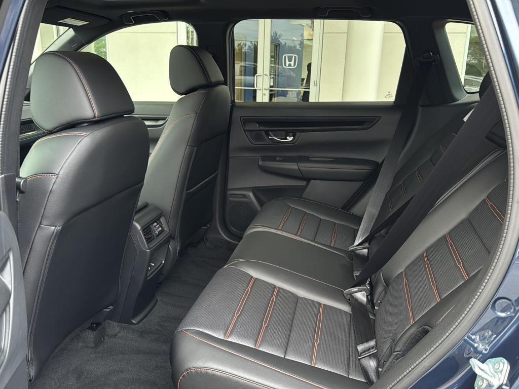 new 2026 Honda CR-V Hybrid car, priced at $40,175