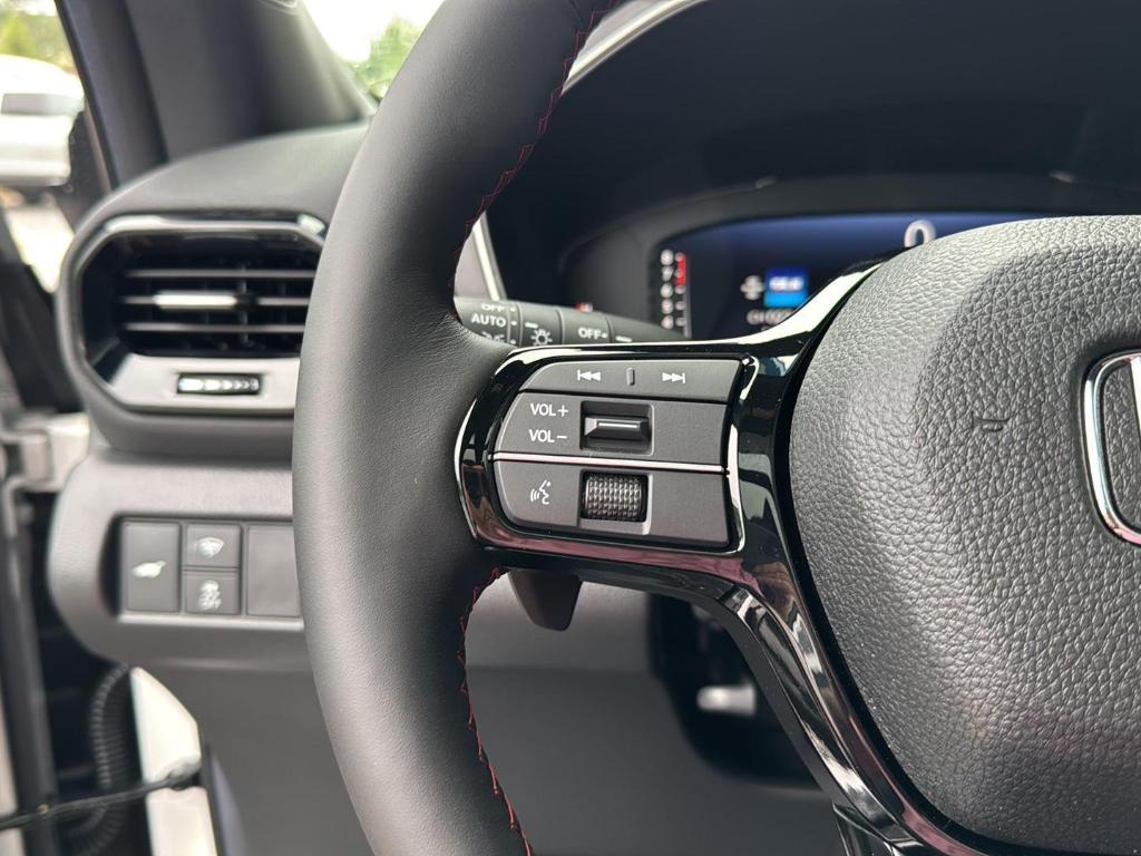 new 2025 Honda Pilot car, priced at $56,485