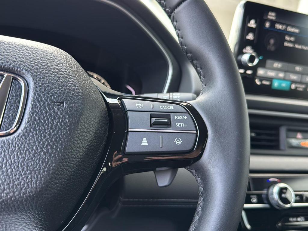 new 2025 Honda Pilot car, priced at $44,995