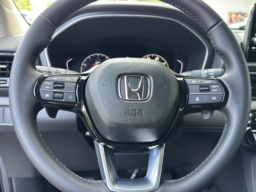 new 2025 Honda Pilot car, priced at $44,995