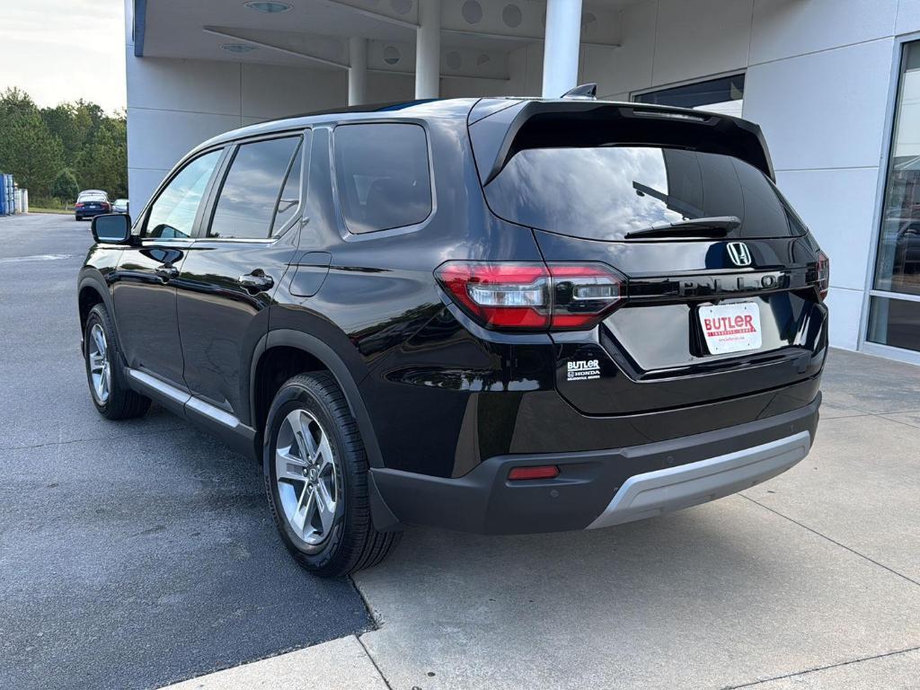new 2025 Honda Pilot car, priced at $44,995