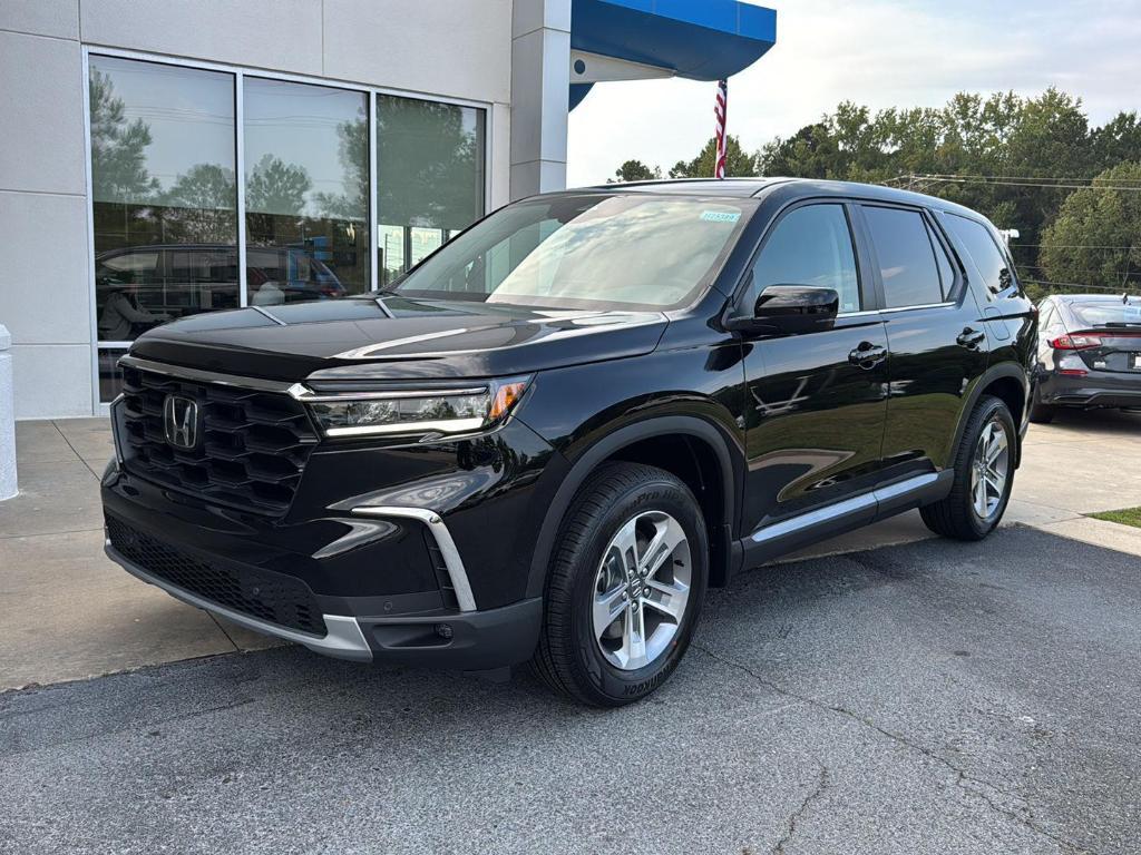 new 2025 Honda Pilot car, priced at $44,995