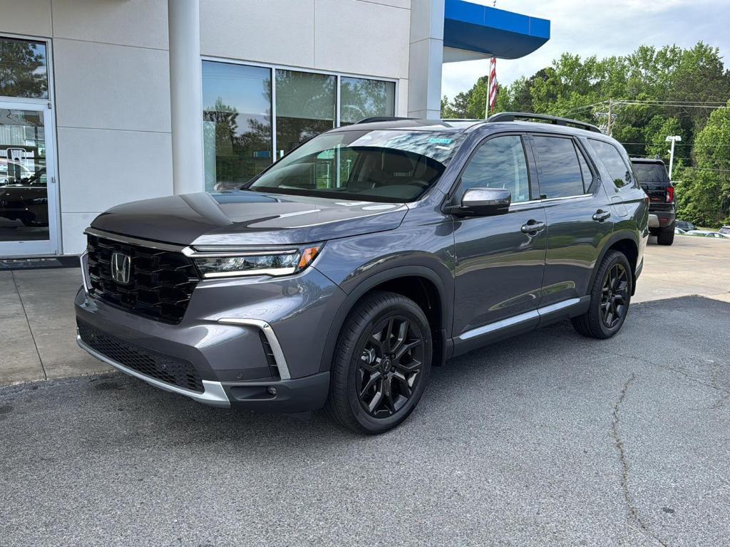 new 2025 Honda Pilot car, priced at $50,850