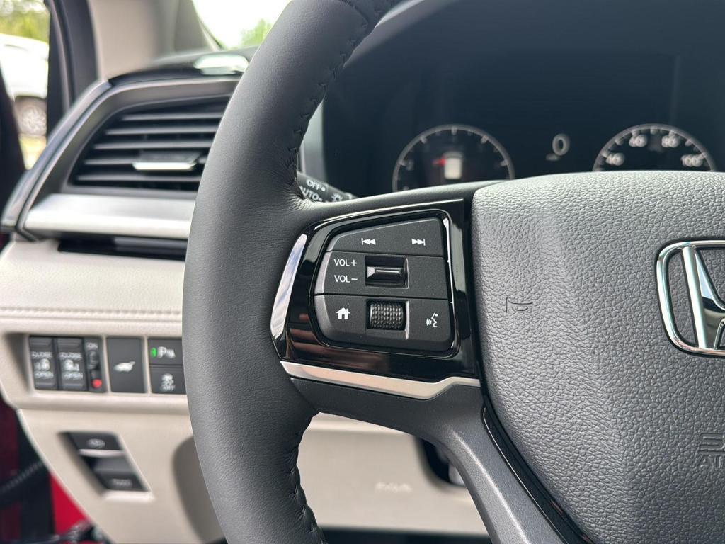 new 2025 Honda Odyssey car, priced at $48,815