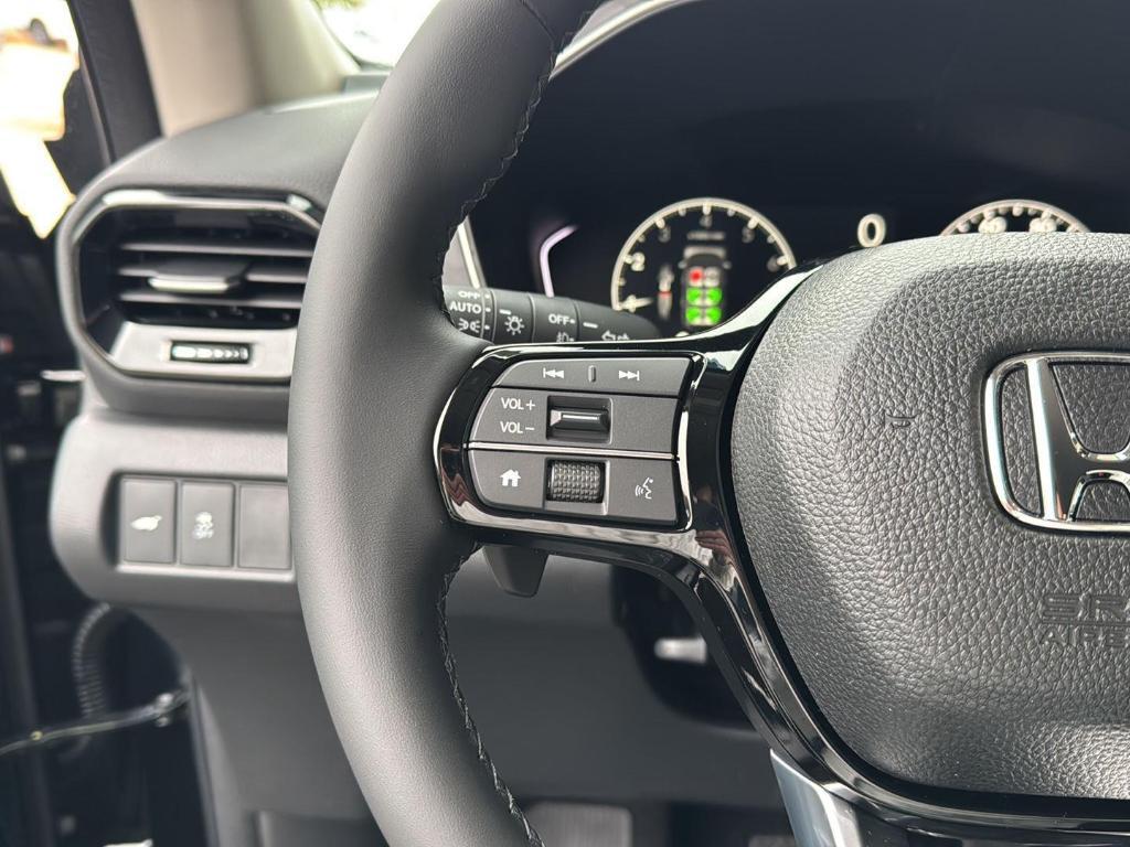 new 2025 Honda Pilot car