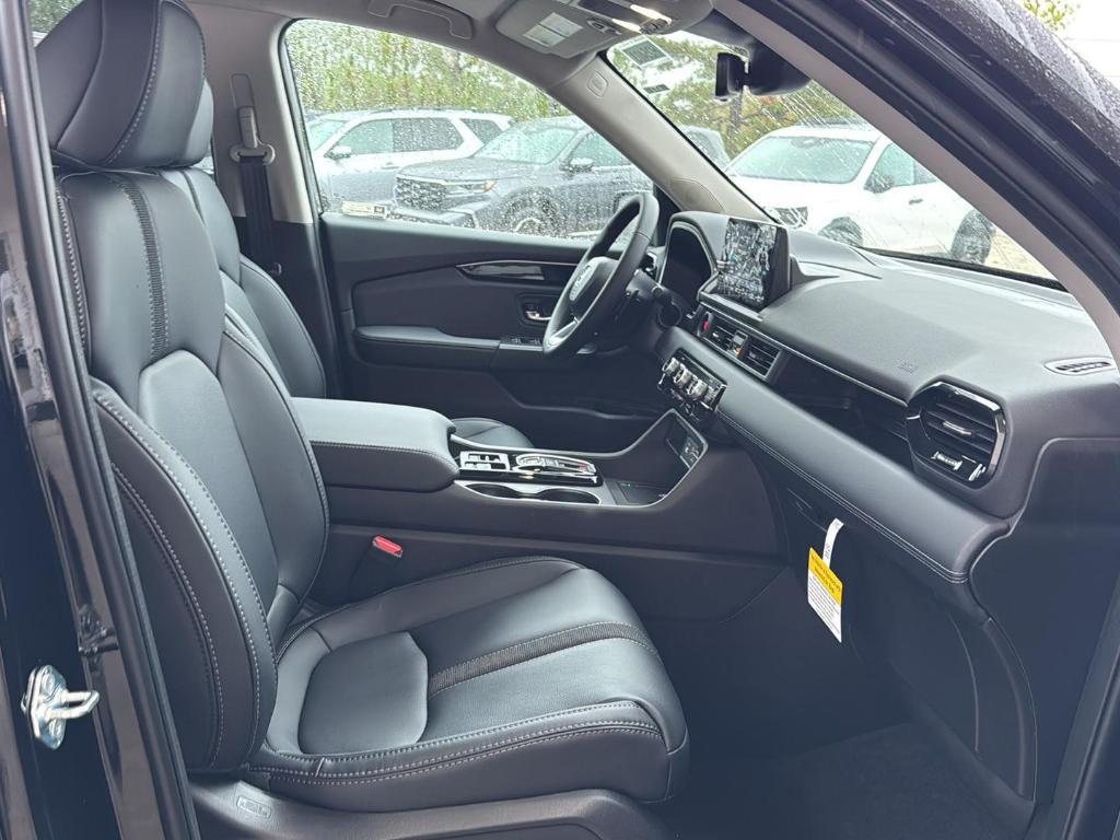 new 2025 Honda Pilot car