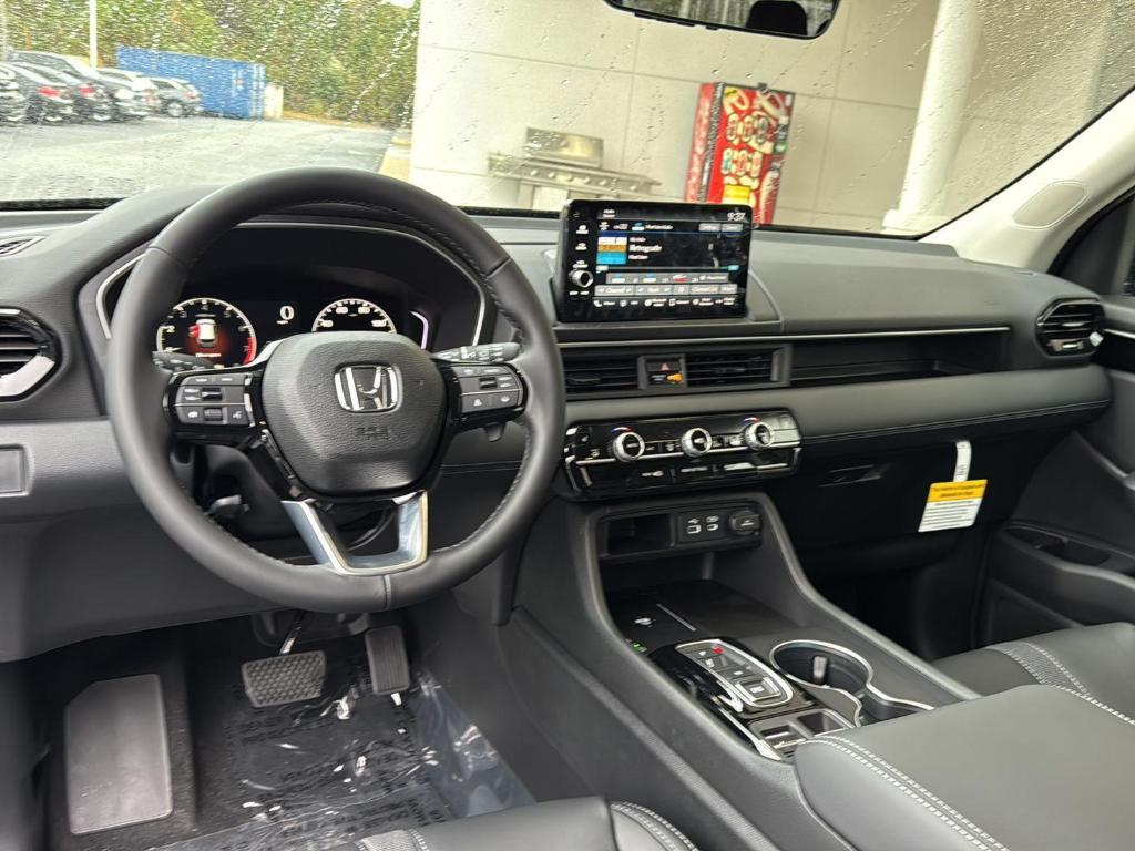 new 2025 Honda Pilot car