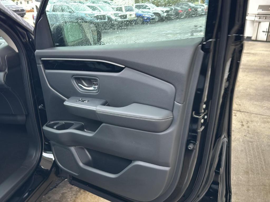 new 2025 Honda Pilot car