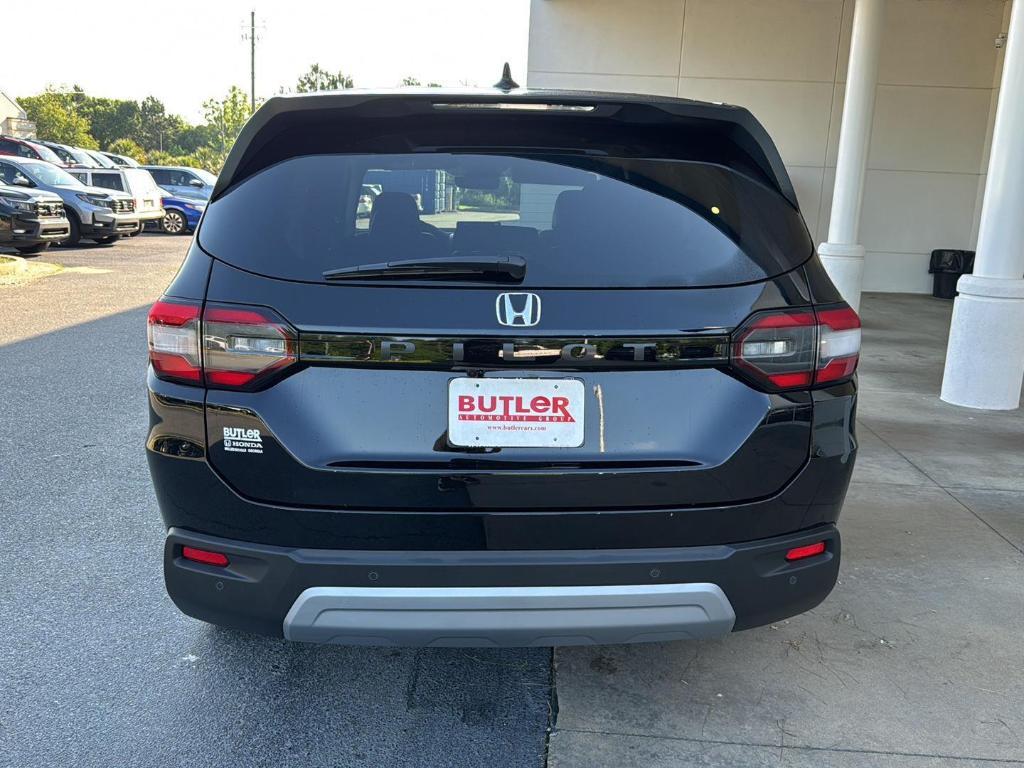 new 2025 Honda Pilot car, priced at $44,950