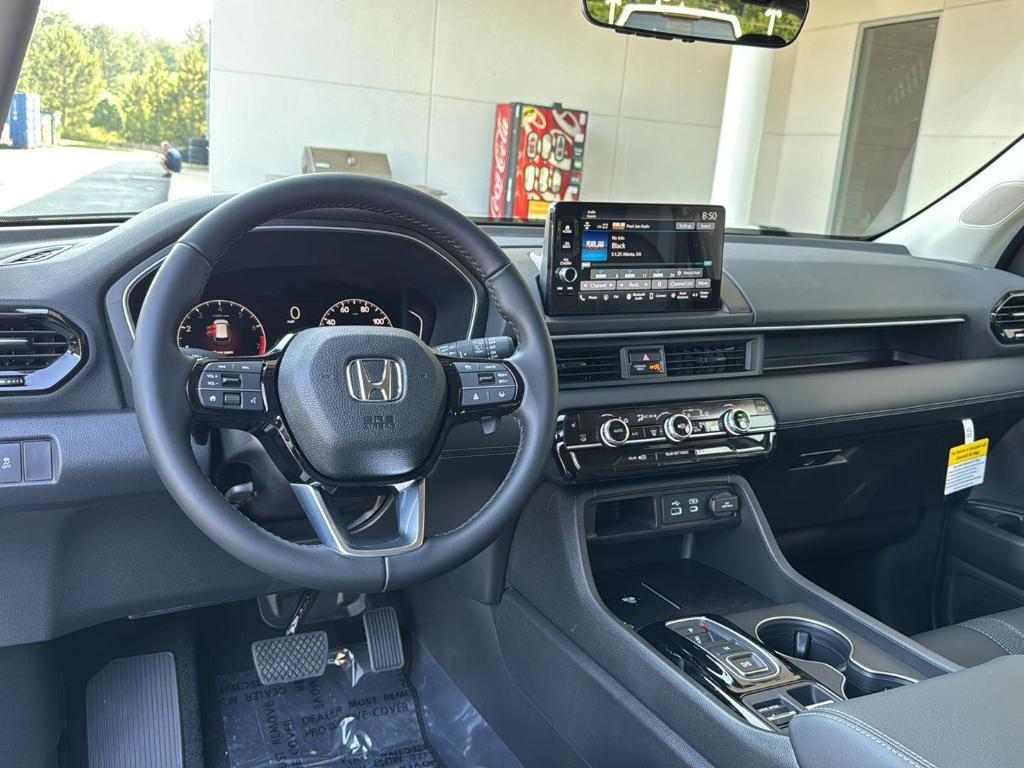 new 2025 Honda Pilot car, priced at $44,950