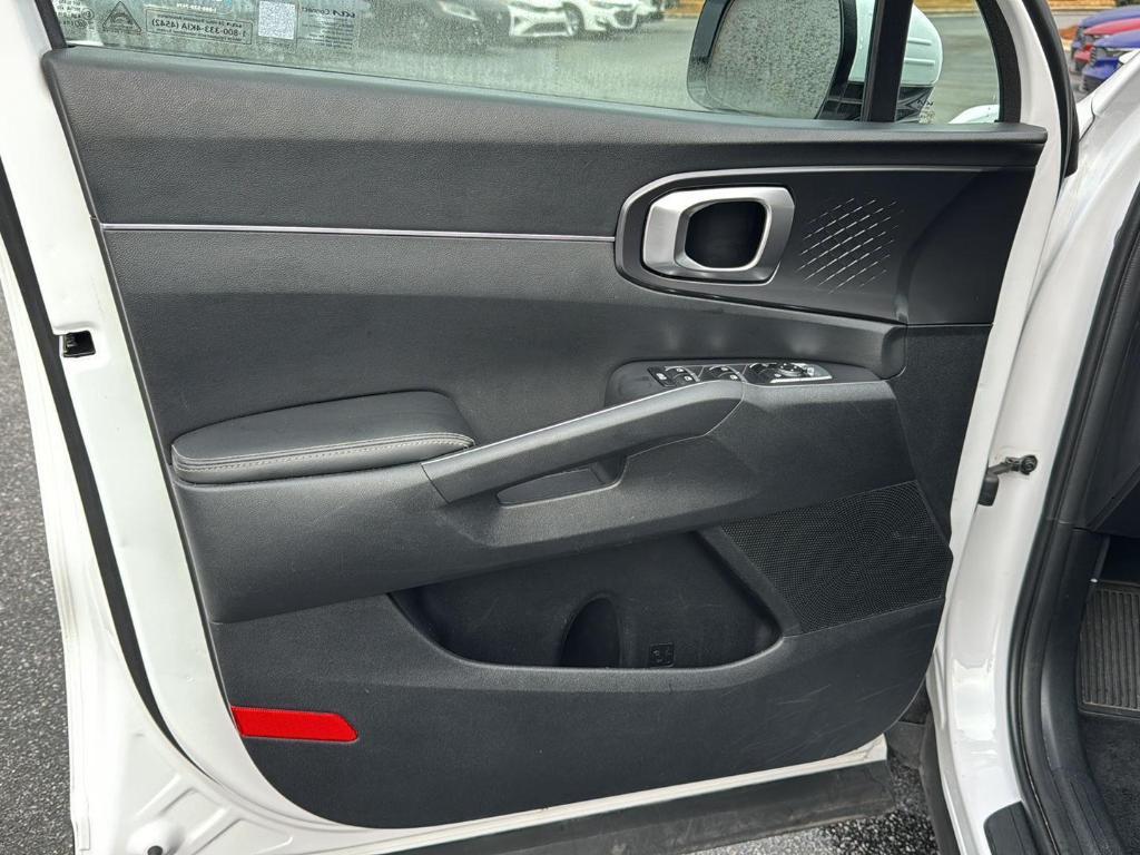 used 2024 Kia Sorento car, priced at $28,000
