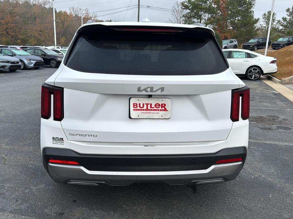 used 2024 Kia Sorento car, priced at $28,000