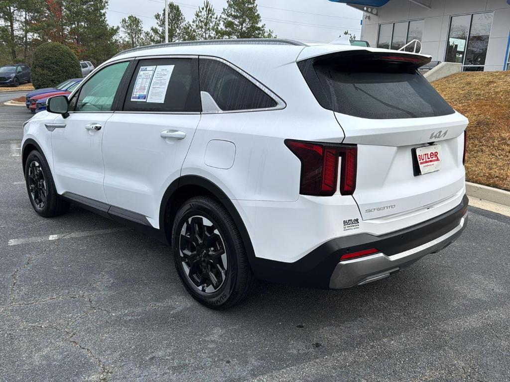 used 2024 Kia Sorento car, priced at $28,000