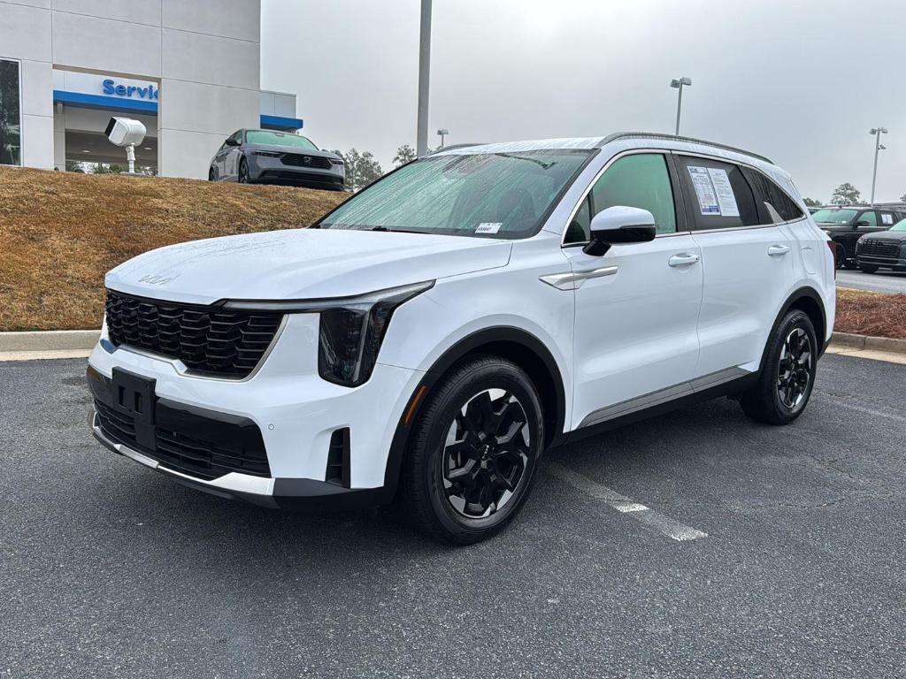 used 2024 Kia Sorento car, priced at $28,000