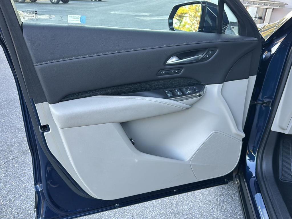used 2021 Cadillac XT4 car, priced at $30,991