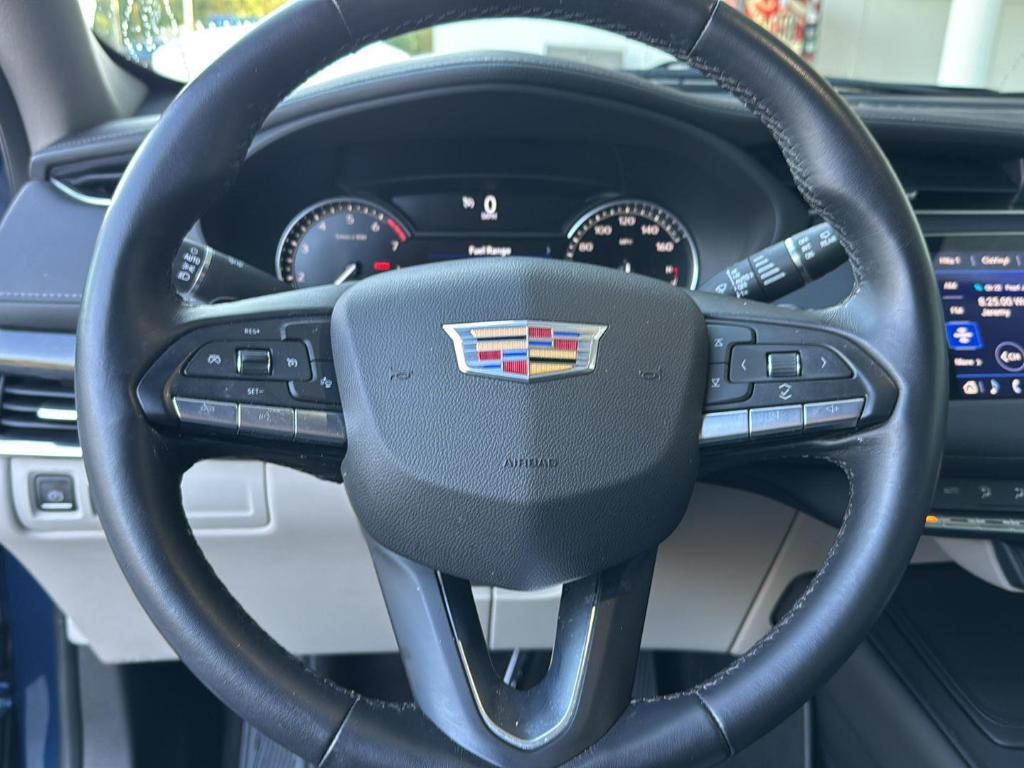 used 2021 Cadillac XT4 car, priced at $30,991